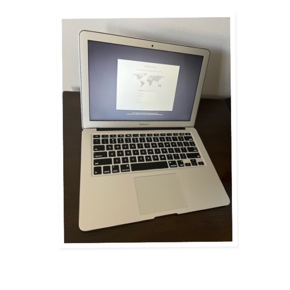 MacBook Air 13 inch FIRM ON PRICE